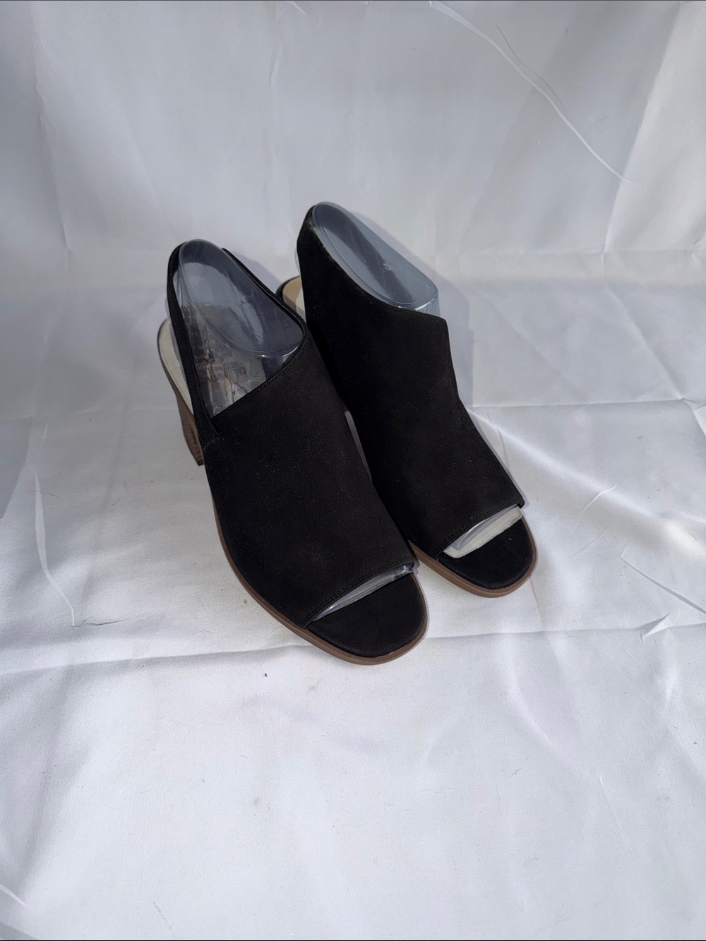 Vince Camuto Fezisha Black Suede Peep Toe Slingback Block Heel Sandals 10 NWT
